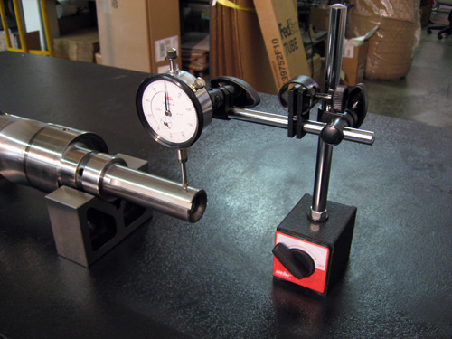 Magnetic bases dial indicator