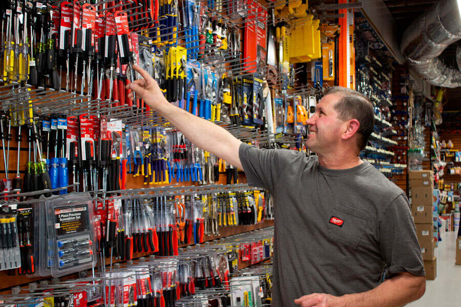 Don’t Get Screwed! 5 Tips for Finding a Reliable Hardware Store Nearby